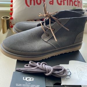 Men grey Uggs